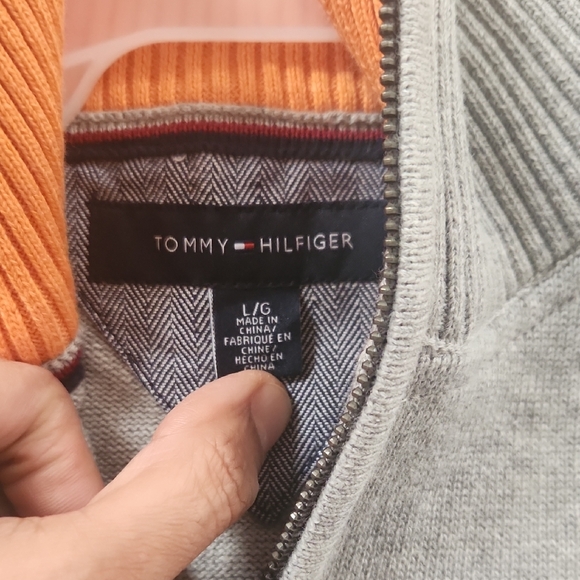 Tommy Hilfiger Men's Zip-Up Gray Sweater with Blue and Orange Stripes Large - Picture 7 of 17